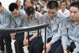 Tức tối với người yêu cũ, gọi đồng bọn đến giết tình địch