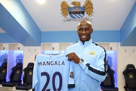 Mangala: Hậu vệ đắt giá nhất đảo quốc sương mù