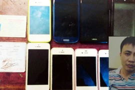 “Khách sộp” găm 7 điện thoại trong hành lý