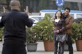 Trung Quốc: Bắt cóc con tin giữa phố