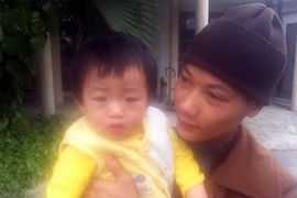 Sư thầy một mình nuôi 6 trẻ bị bỏ rơi