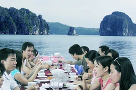 Dinh dưỡng khi đi du lịch hè