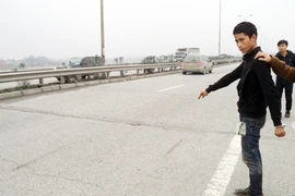 Đường cùng, kẻ “quỵt” cước taxi dọa tự sát