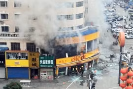 Nổ bom tại nhà hàng ở Trung Quốc, 2 cảnh sát bị thương