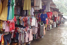 Giải tỏa chợ quần áo Trung Tự: Hàng trăm tiểu thương nháo nhác