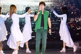 Ca sĩ Ngọc Vũ: Thay đổi như tắc kè hoa