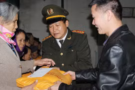 Rộn niềm vui xã nghèo ven biển