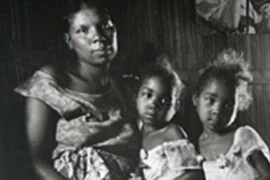 Chối bỏ đứa trẻ sinh đôi vì lời nguyền