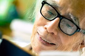 Vị giám khảo già và những khúc hát mãi xanh