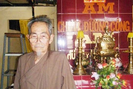 Lễ trừ ma đuổi quỷ bằng cách rạch lưỡi, tắm vạc dầu sôi của một dòng họ ở miền Tây Nam Bộ 