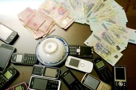 Cờ bạc bớt “nóng” nhưng vẫn lắm chiêu trò