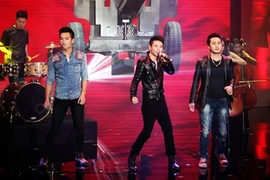 Đừng để lai căng!