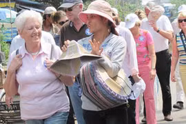 Chuẩn hóa nguồn nhân lực cho du lịch làng nghề