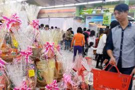 Thận trọng khi mua giỏ quà Tết