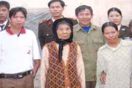 Cảm động câu chuyện về hành trình gian nan tìm lại cha mẹ đẻ cho con nuôi 