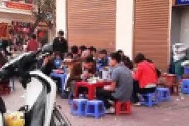 “Mùa chặt chém” của quán vỉa hè