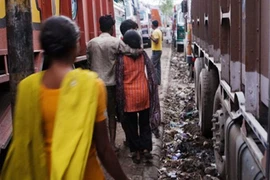 Những đứa trẻ sinh ra ở khu đèn đỏ