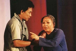 Hồng Nga - “mẹ” của 4 thế hệ nghệ sĩ