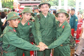 Công chức, viên chức sẽ thực hiện nghĩa vụ quân sự