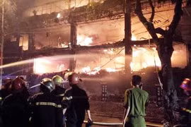 Vụ cháy quán Luxury - quận Tây Hồ: Buông lỏng quản lý