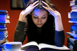 Những việc tuyệt đối tránh trước khi ngủ