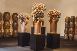 “Gốm và người”