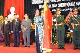 Thị xã Sơn Tây đón nhận Huân chương Độc lập hạng Ba