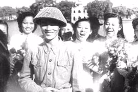 Đây lắng hồn núi sông…