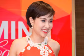 Uyên Linh mở màn In the spotlight phiên bản mới