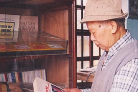 Nhà thơ đầu tiên của người Dao