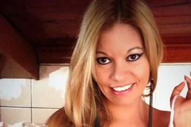 CĐV Chile được miễn phí... sex