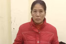 Người giúp việc ôm cả mớ đồ bỏ trốn