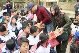 Tình người Hà Nội giữa vùng cao