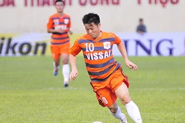 Văn Quyến “hâm nóng” lại sự nghiệp