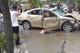 Lái xe cố ý cán chết khách bộ hành