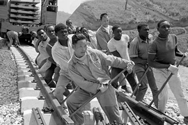 Trung Quốc - Trùm "bóng ma" chủ nghĩa thực dân kiểu mới lên lục địa đen