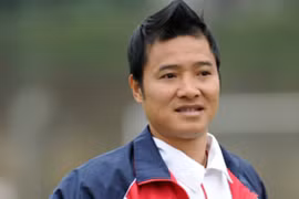 Chống nạng sang Nhật xem World Cup