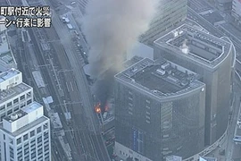 Tàu cao tốc Nhật Bản tạm ngừng do hỏa hoạn