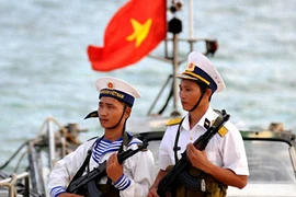 “Cháu cầu trời cho gió lặng, biển yên...”