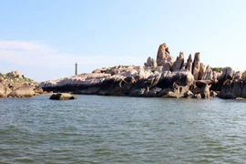 “Vườn đá” giữa biển khơi