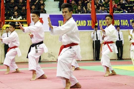 Thanh niên Công an sôi nổi tranh tài