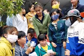 Gánh nặng ghê gớm dồn lên vai chính quyền