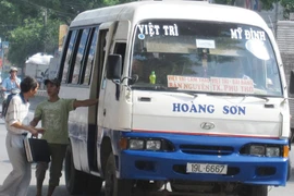 Nhức nhối xe khách trá hình