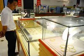 Thị trường vàng tháng 7 âm lịch: Vắng hơn chùa Bà Đanh