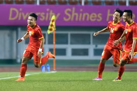 Lịch sử chờ gọi tên thầy trò HLV Miura 