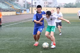 Trận đấu thắm tình đoàn kết