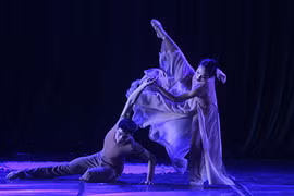 Múa đương đại - Sự gặp gỡ Á - Âu