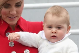 Hoàng tử bé của Anh lần đầu xuất ngoại