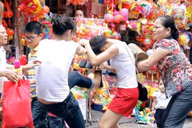 Đánh ghen kinh hoàng: Tình mất, nhà tan