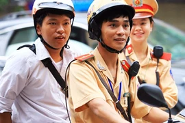 Chuyện về những ân nhân áo vàng